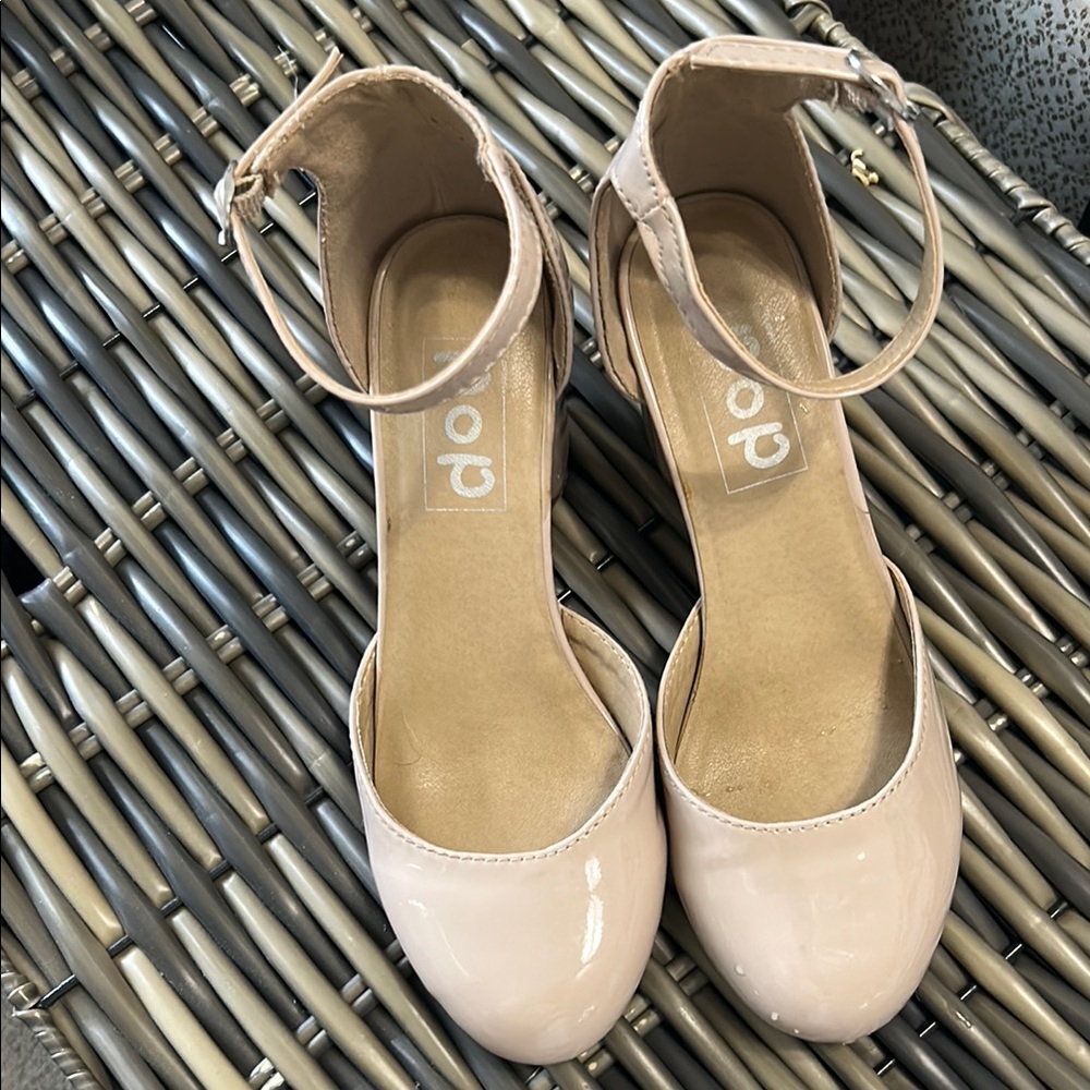 Pop Cream Heels with Ankle Strap